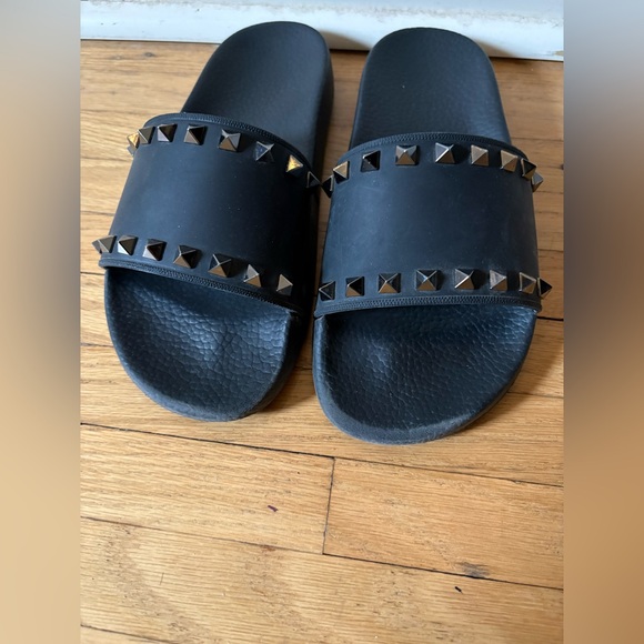 Valentino slides - Picture 3 of 4